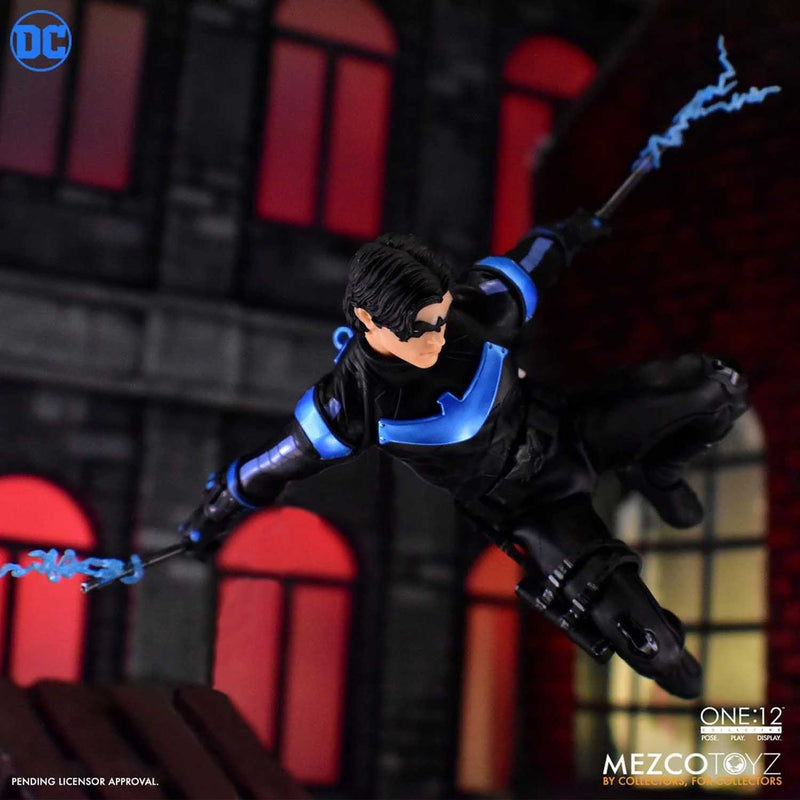 Load image into Gallery viewer, Mezco Toyz - One 12 DC Comics - Nightwing
