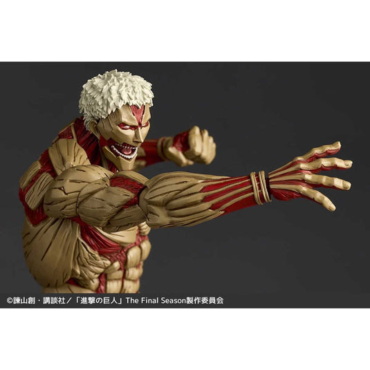 Kaiyodo - Amazing Yamaguchi - Revoltech Attack On Titan NR069 - Armored Titan (Reiner Braun)