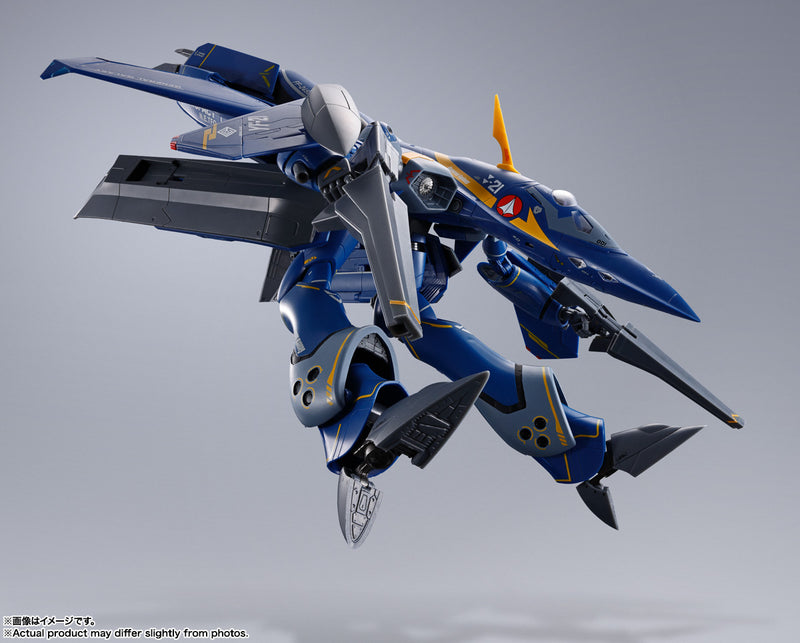 Load image into Gallery viewer, Bandai - Macross Plus DX Chogokin - YF-21 (Guld Goa Bowman Use)
