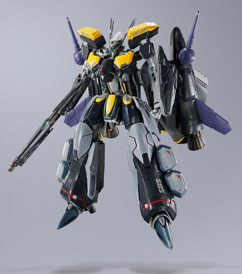 Load image into Gallery viewer, Bandai - Macross Frontier DX Chogokin: VF-25S Armored Messiah Valkyrie (Ozma Lee Custom) Revival Ver.
