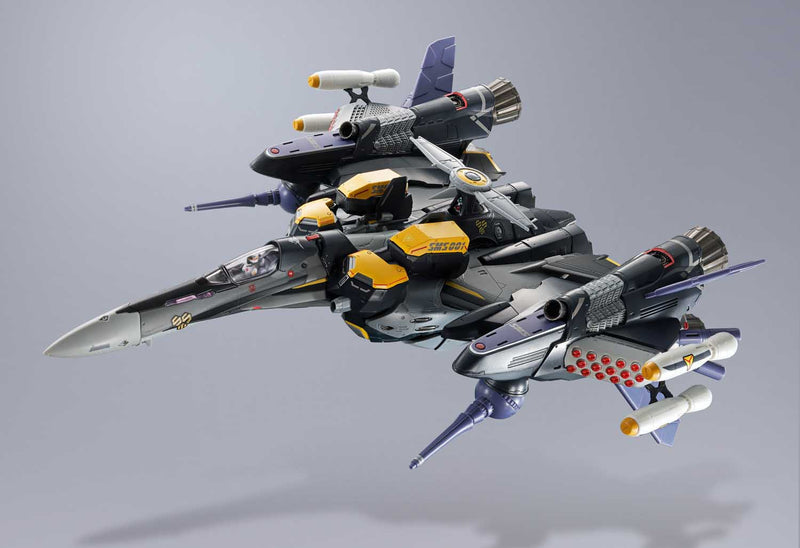 Load image into Gallery viewer, Bandai - Macross Frontier DX Chogokin: VF-25S Armored Messiah Valkyrie (Ozma Lee Custom) Revival Ver.
