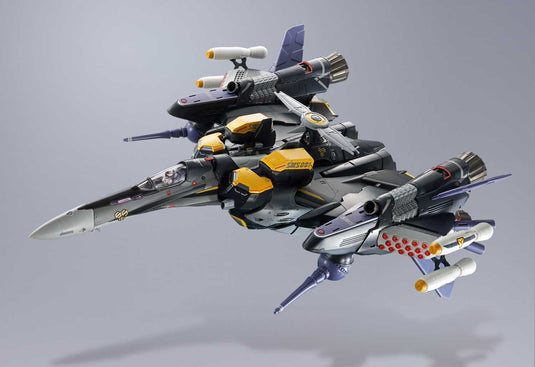 Bandai - Macross Frontier DX Chogokin: VF-25S Armored Messiah Valkyrie (Ozma Lee Custom) Revival Ver.