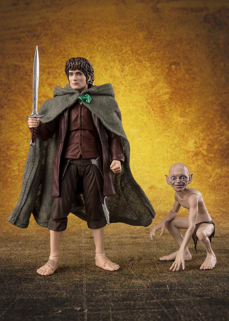 Load image into Gallery viewer, Bandai - S.H.Figuarts - The Lord of the Rings: Fellowship of The Ring - Frodo Baggins &amp; Gollum
