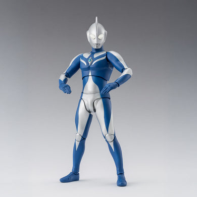 Bandai - S.H.Figuarts - Ultraman Cosmos - Ultraman Cosmos (Luna Mode)