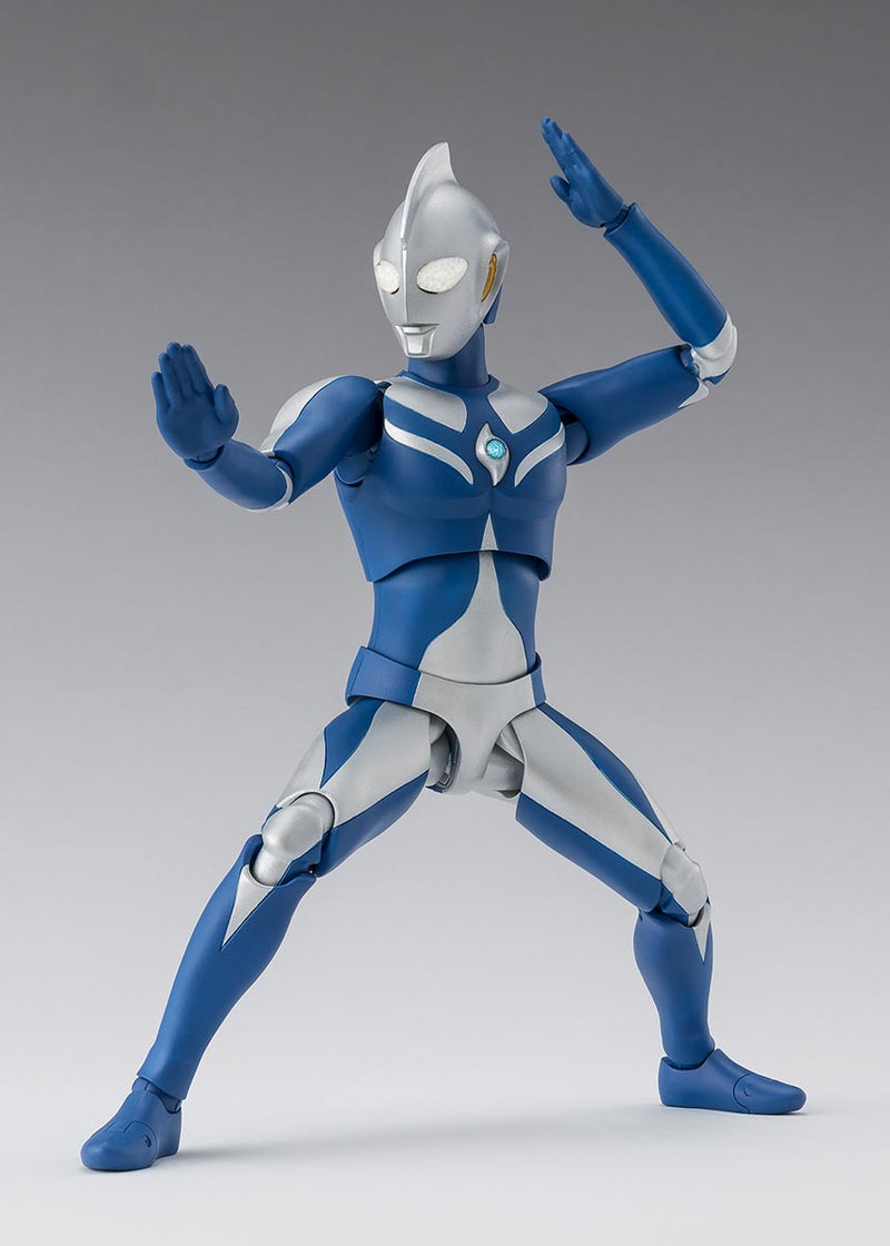 Load image into Gallery viewer, Bandai - S.H.Figuarts - Ultraman Cosmos - Ultraman Cosmos (Luna Mode)
