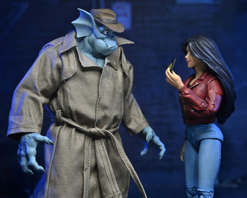 Load image into Gallery viewer, NECA - Disney&#39;s Gargoyles - Ultimates Detective Broadway &quot;Silver Falcon&quot; (With Closed Wings)
