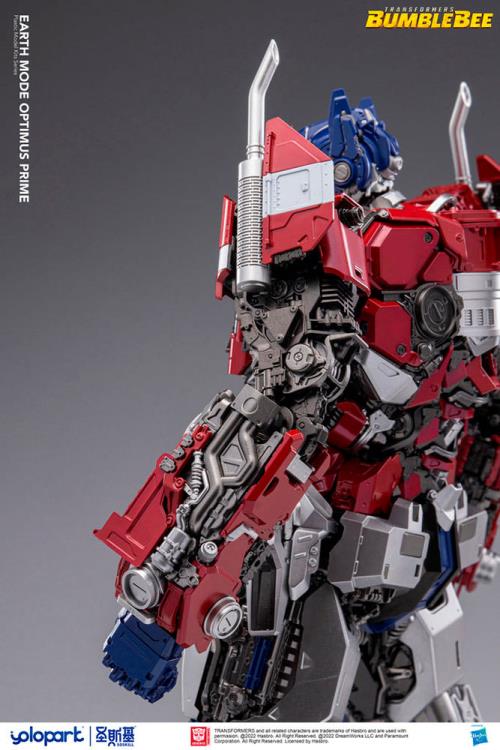 Load image into Gallery viewer, Yolopark - Transformers Bumblebee Movie - Earth Mode Optimus Prime Model Kit
