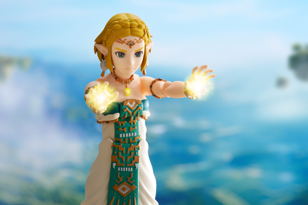 Load image into Gallery viewer, Good Smile Company - The Legend of Zelda Tears of the Kingdom Figma - No. 637 Zelda
