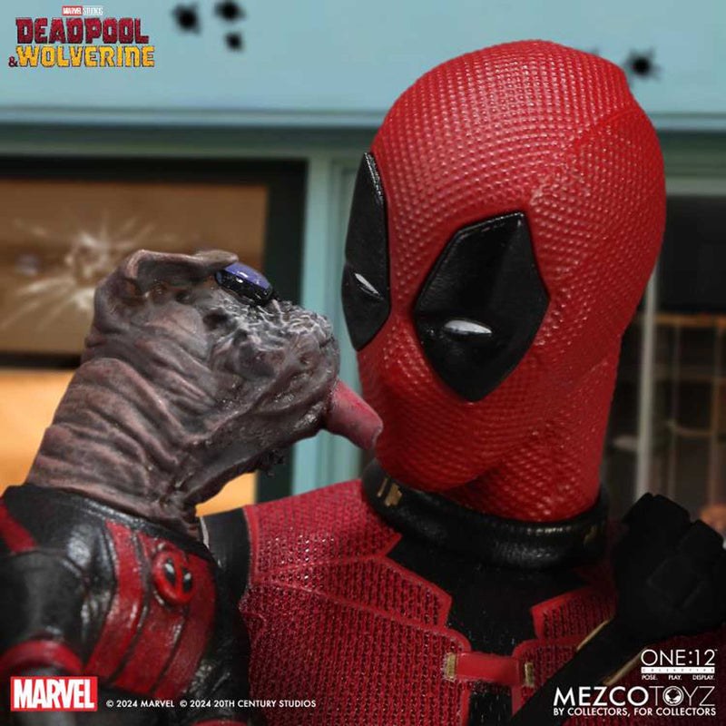 Load image into Gallery viewer, Mezco Toyz - One 12 Deadpool and Wolverine - Deadpool Deluxe
