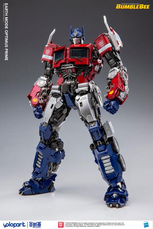 Load image into Gallery viewer, Yolopark - Transformers Bumblebee Movie - Earth Mode Optimus Prime Model Kit
