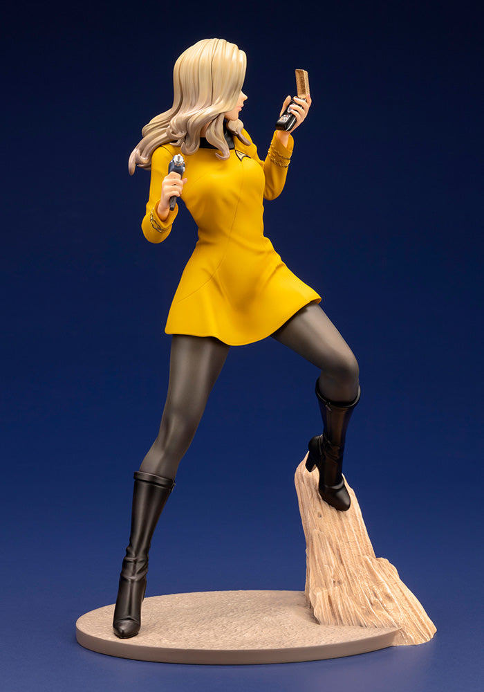 Load image into Gallery viewer, Kotobukiya - Star Trek Bishoujo Statue - Command Officer
