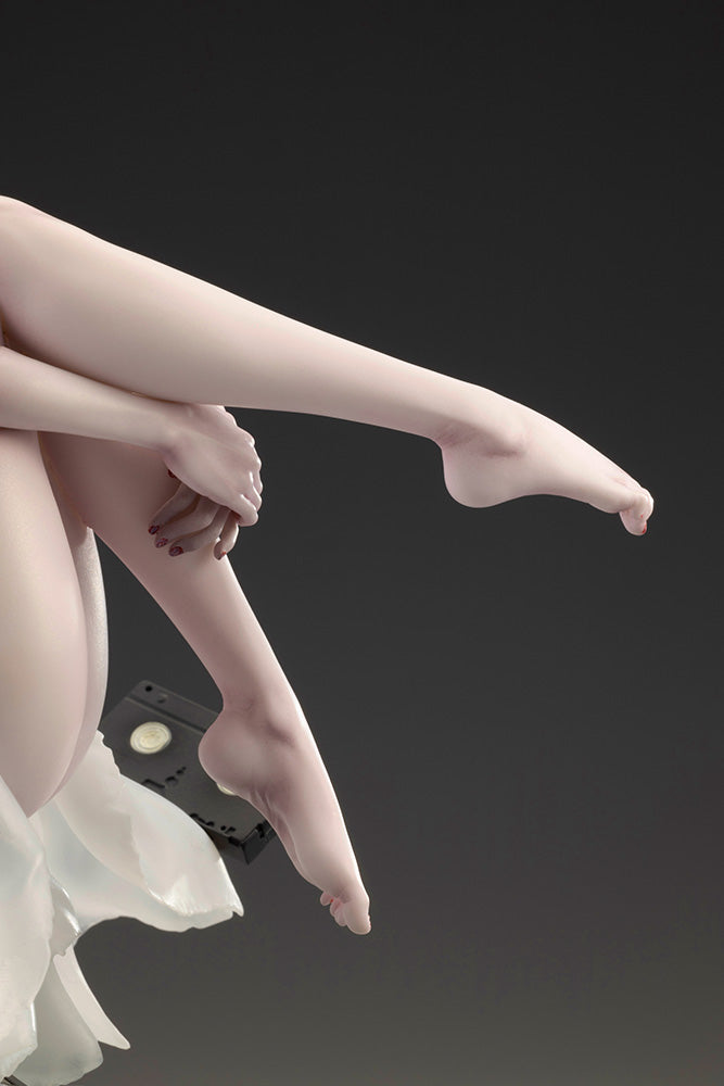 Load image into Gallery viewer, Kotobukiya - The Ring Bishoujo Statue 15th Anniversary - Sadako
