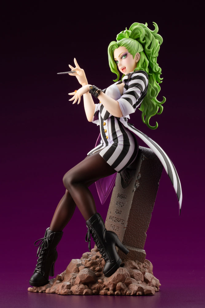 Load image into Gallery viewer, Kotobukiya - Beetlejuice Bishoujo Statue (Reissue)
