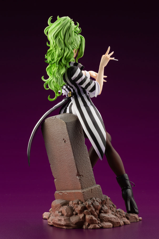 Load image into Gallery viewer, Kotobukiya - Beetlejuice Bishoujo Statue (Reissue)
