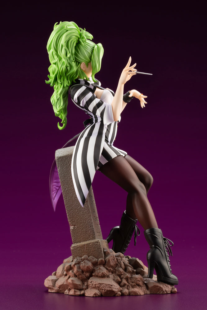 Load image into Gallery viewer, Kotobukiya - Beetlejuice Bishoujo Statue (Reissue)
