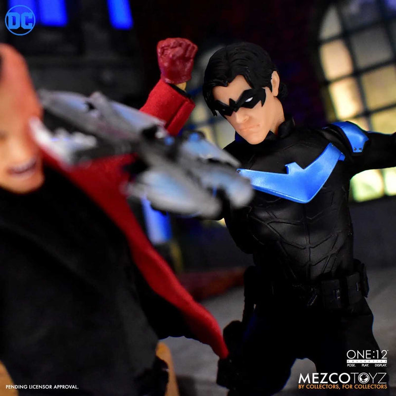 Load image into Gallery viewer, Mezco Toyz - One 12 DC Comics - Nightwing
