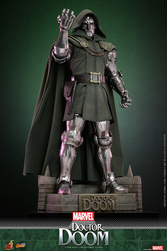 Hot Toys - Marvel Comics - Doctor Doom