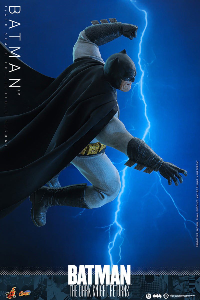 Load image into Gallery viewer, Hot Toys - DC Comics - Batman The Dark Knight Returns - Batman
