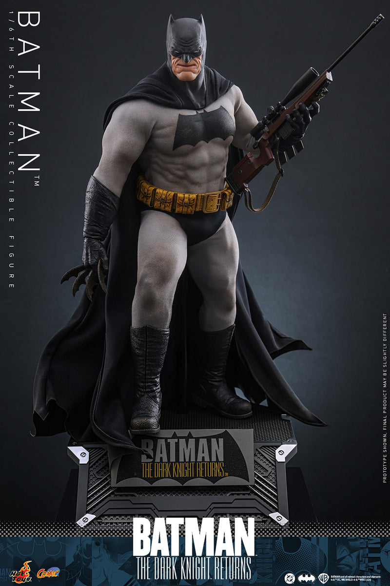 Load image into Gallery viewer, Hot Toys - DC Comics - Batman The Dark Knight Returns - Batman
