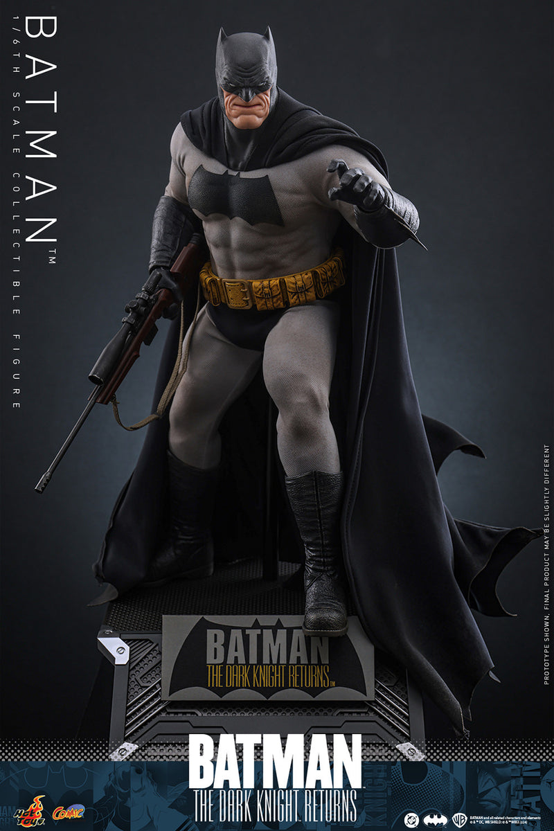 Load image into Gallery viewer, Hot Toys - DC Comics - Batman The Dark Knight Returns - Batman
