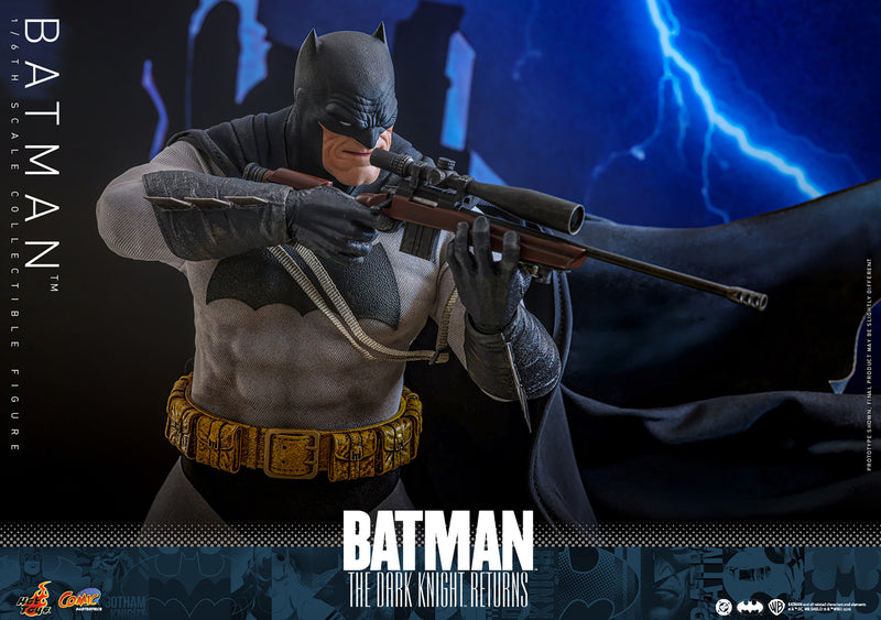 Load image into Gallery viewer, Hot Toys - DC Comics - Batman The Dark Knight Returns - Batman
