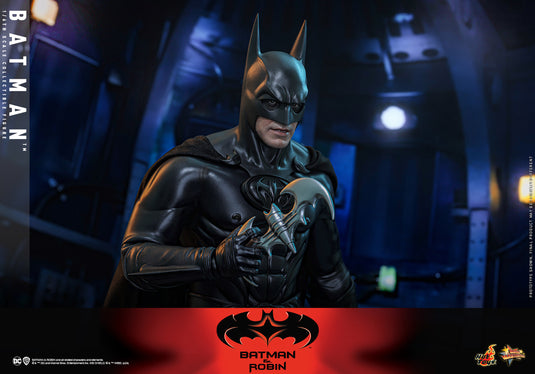 Hot Toys - Batman & Robin - Batman