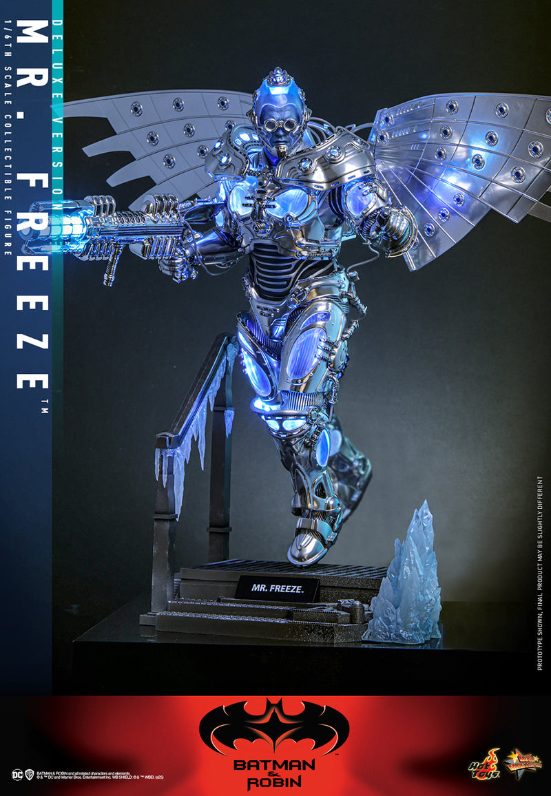 Load image into Gallery viewer, Hot Toys - Batman &amp; Robin - Mr. Freeze (Deluxe)
