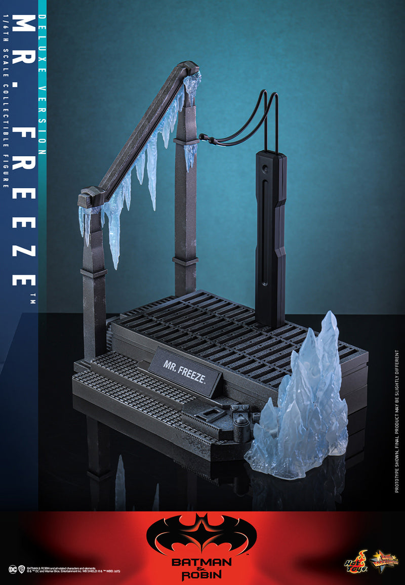 Load image into Gallery viewer, Hot Toys - Batman &amp; Robin - Mr. Freeze (Deluxe)
