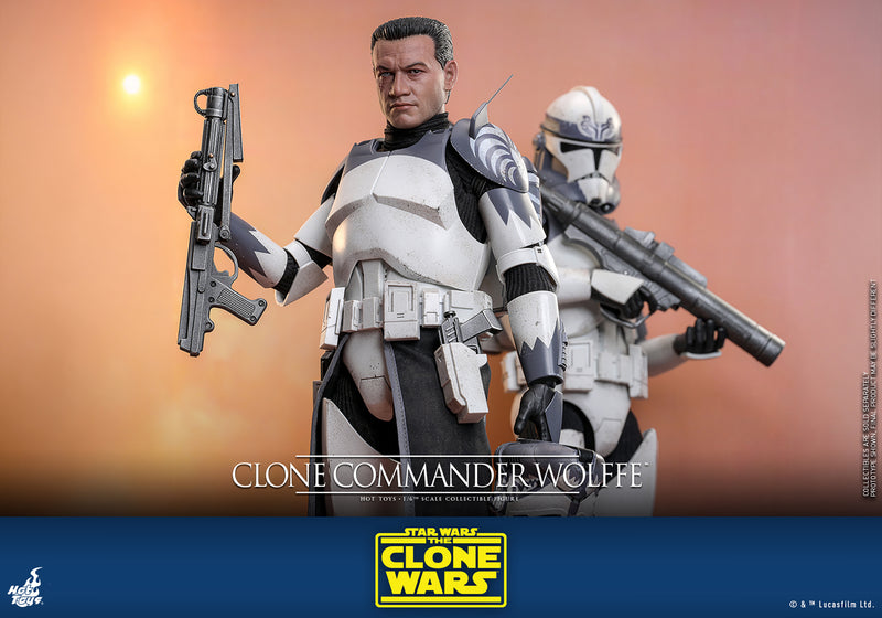 Load image into Gallery viewer, Hot Toys - Star Wars: The Clone Wars - Clone Commander Wolffe
