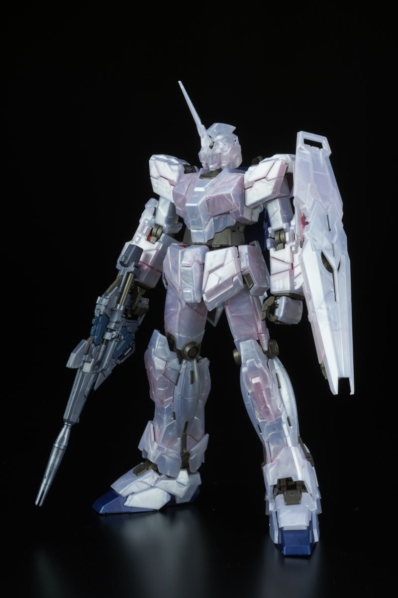 Load image into Gallery viewer, Master Grade 1/100 - RX-0 Unicorn Gundam [Metal Gloss Injection]
