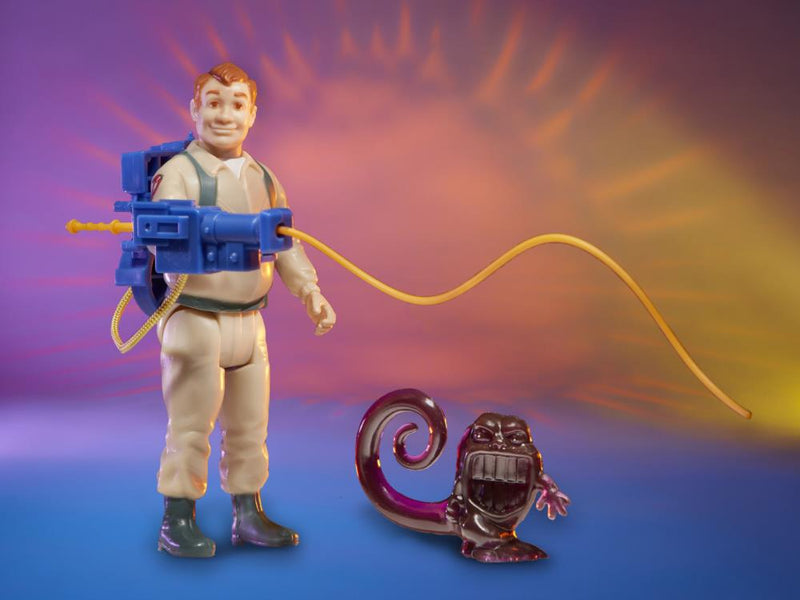 Load image into Gallery viewer, Hasbro - Kenner Classics - The Real Ghostbusters: Retro Ray Stantz and Wrapper Ghost
