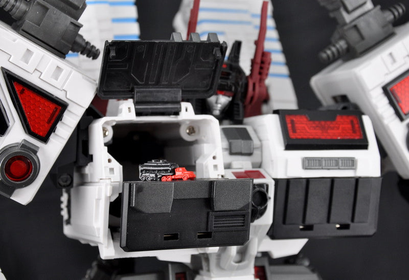 Load image into Gallery viewer, MakeToys Citizen Set 01 with Trench Covers
