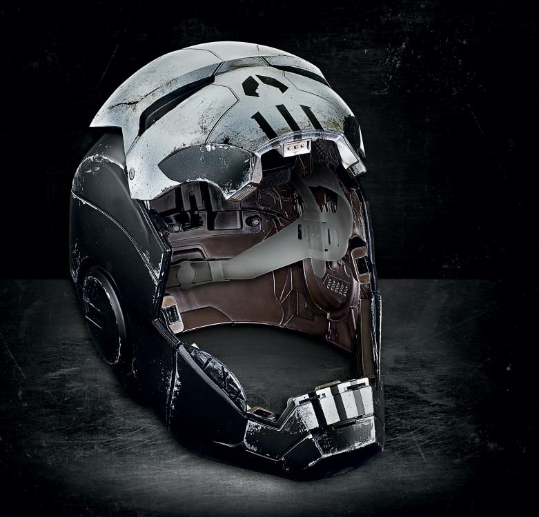 Load image into Gallery viewer, Marvel Legends - Gamerverse - Punisher War Machine Wearable Helmet 1/1 Scale
