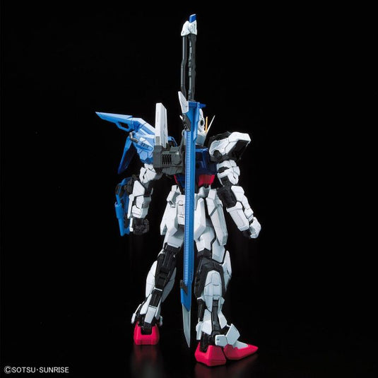 Perfect Grade 1/60 - GAT-X105+AQM/E-YM1 Perfect Strike Gundam