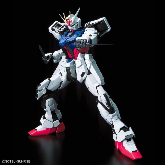 Load image into Gallery viewer, Perfect Grade 1/60 - GAT-X105+AQM/E-YM1 Perfect Strike Gundam
