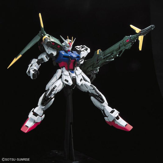 Perfect Grade 1/60 - GAT-X105+AQM/E-YM1 Perfect Strike Gundam