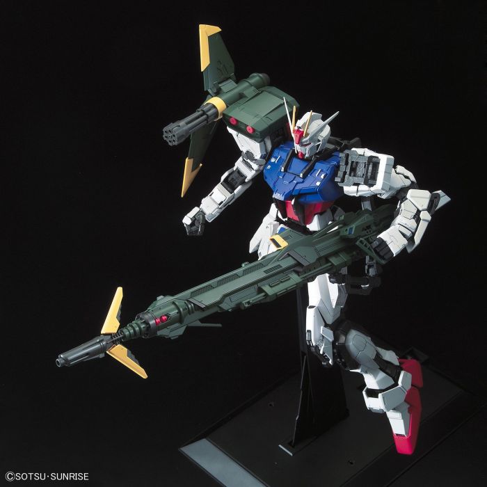 Load image into Gallery viewer, Perfect Grade 1/60 - GAT-X105+AQM/E-YM1 Perfect Strike Gundam
