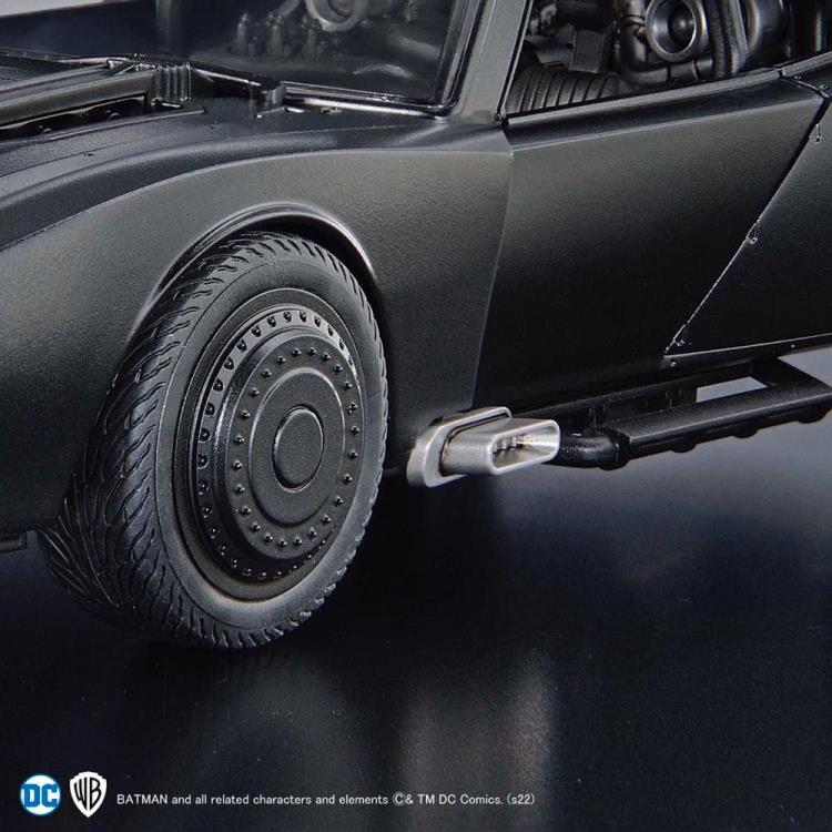 Load image into Gallery viewer, Bandai - The Batman (2022): Batmobile 1/35 Scale Model
