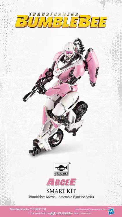 Load image into Gallery viewer, Trumpeter - Smart Model Kits - Transformers Bumblebee Movie: Arcee
