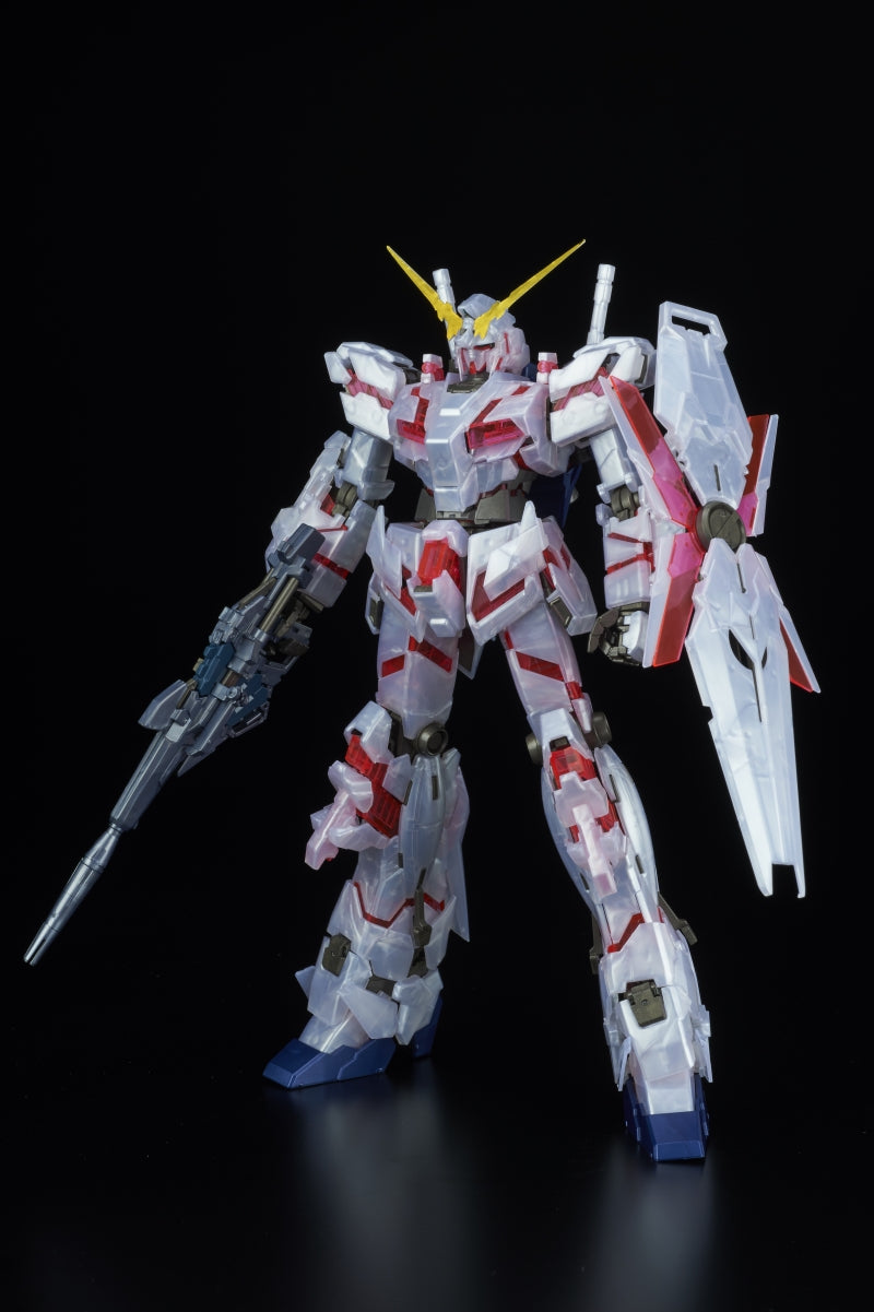 Load image into Gallery viewer, Master Grade 1/100 - RX-0 Unicorn Gundam [Metal Gloss Injection]
