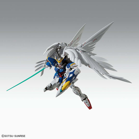 Master Grade 1/100 - Wing Gundam Zero EW Ver. Ka