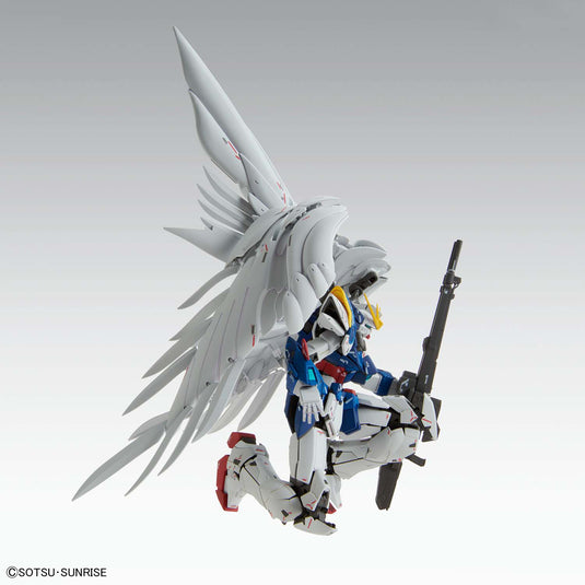 Master Grade 1/100 - Wing Gundam Zero EW Ver. Ka